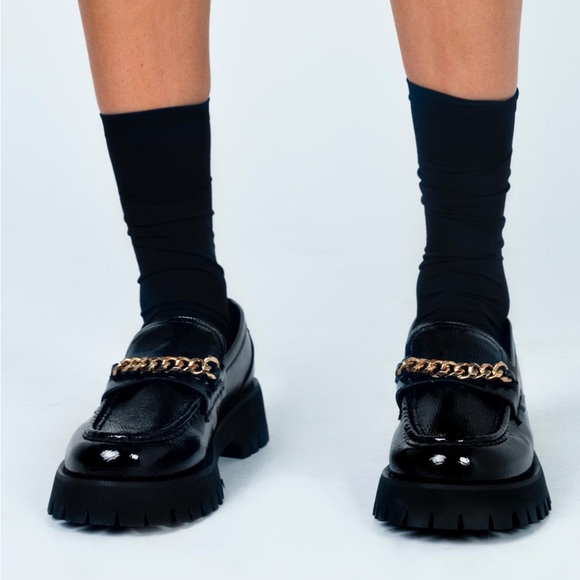 Princess Polly Unchained Patent Loafer - Picture 3 of 9